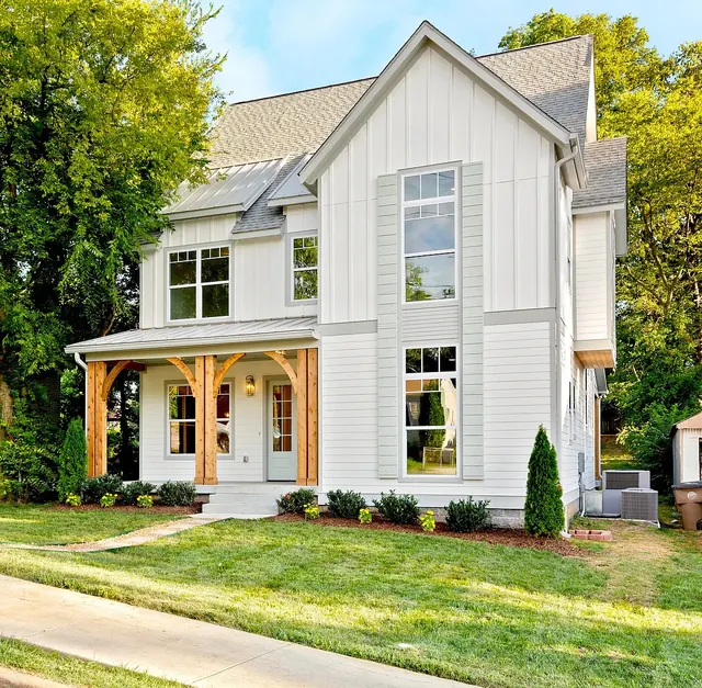 Front exterior view at 1108 Lenore St, Nashville, TN 37206