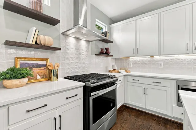 Kitchen range and cabinetry at 2216 Sadler Ave, B, Nashville, TN 37210