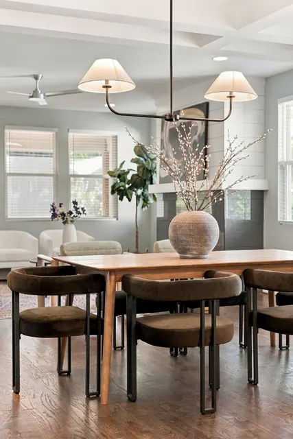 Dining table and chairs at 2216 Sadler Ave, B, Nashville, TN 37210