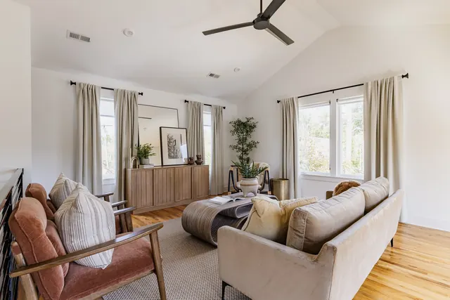 Bonus room with vaulted ceiling at 505 Croley Dr, Nashville, TN 37209